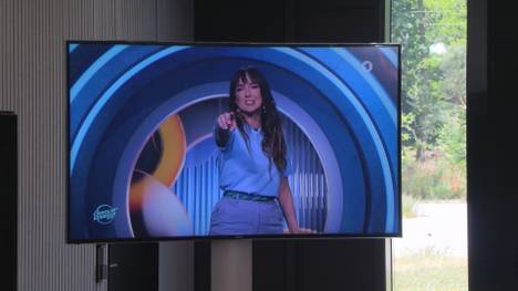Die deutsche Frauen-Nationalmannschaft tritt in wenigen Wochen die Vorbereitung zur Weltmeisterschaft in diesem Jahr an. TV-Star Carolin Kebekus sendete schon jetzt eine Grußbotschaft.
