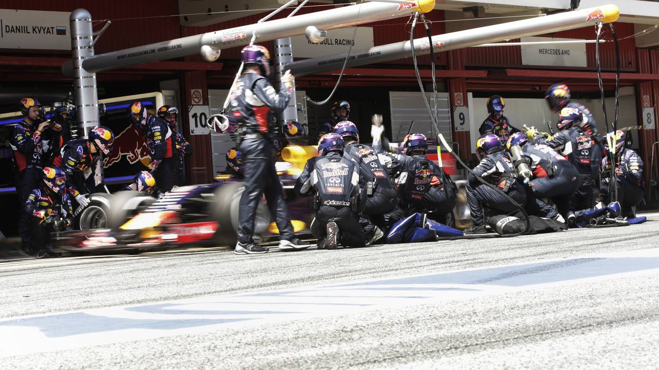 Rennställe gegen Tankstopps