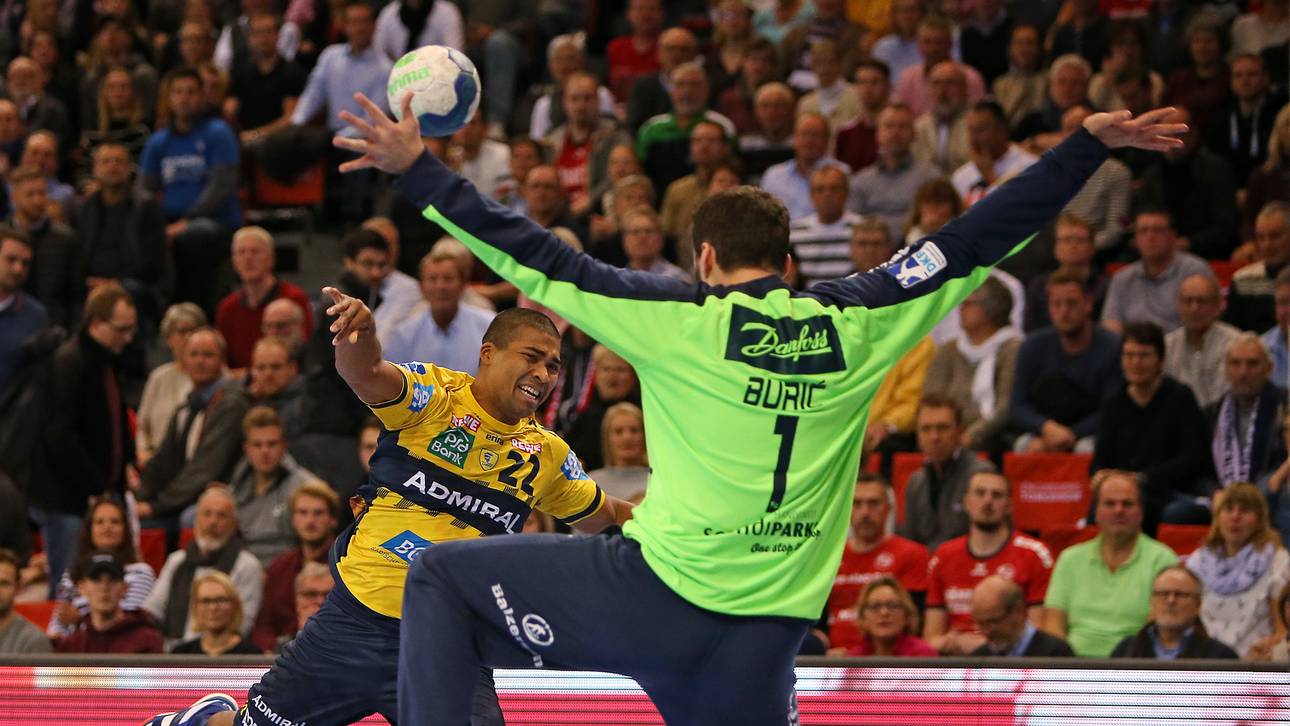 Flensburg schlägt Löwen im Topspiel