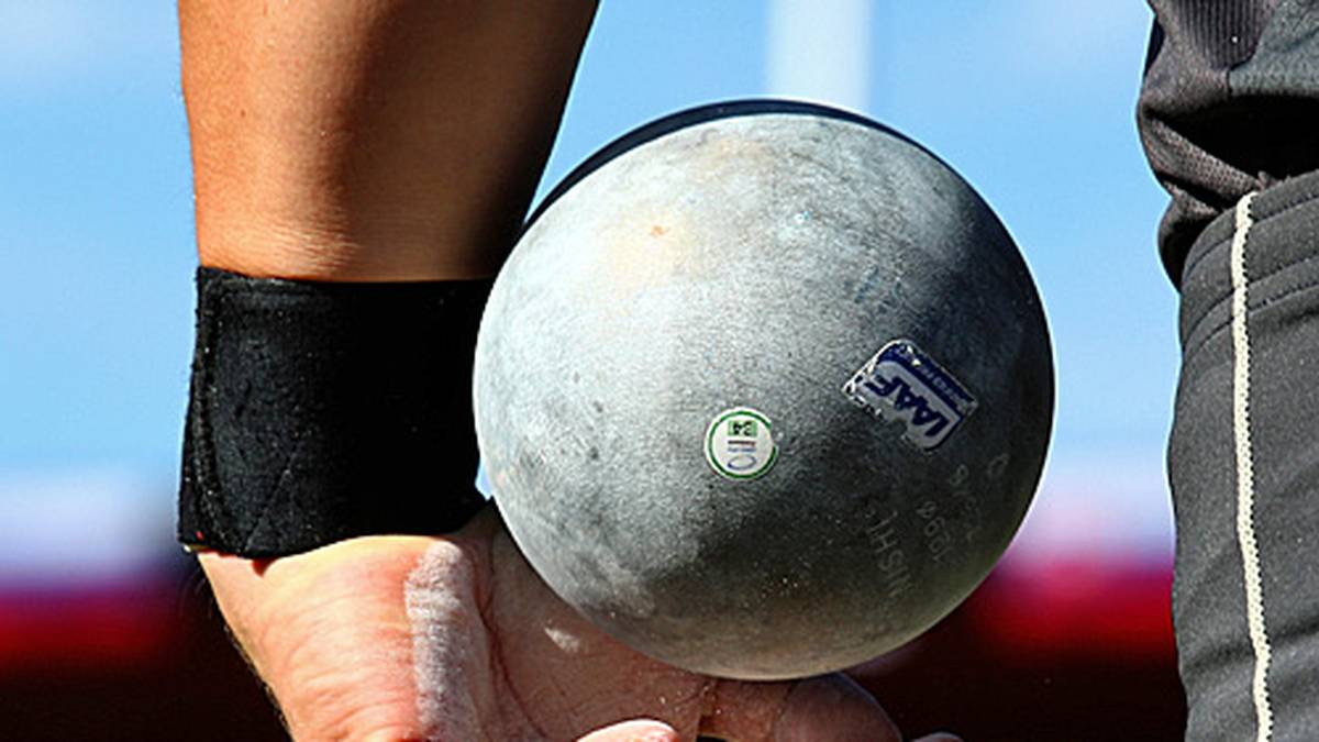 Ganz beiläufig lupft David Storl die über sieben Kilo schwere Kugel