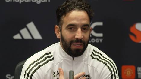 Ruben Amorim verzichtet laut eigener Aussage komplett auf soziale Medien und Nachrichten rund um Manchester United. Der Trainer möchte sich damit gesund halten und ein "normales Leben" bewahren.