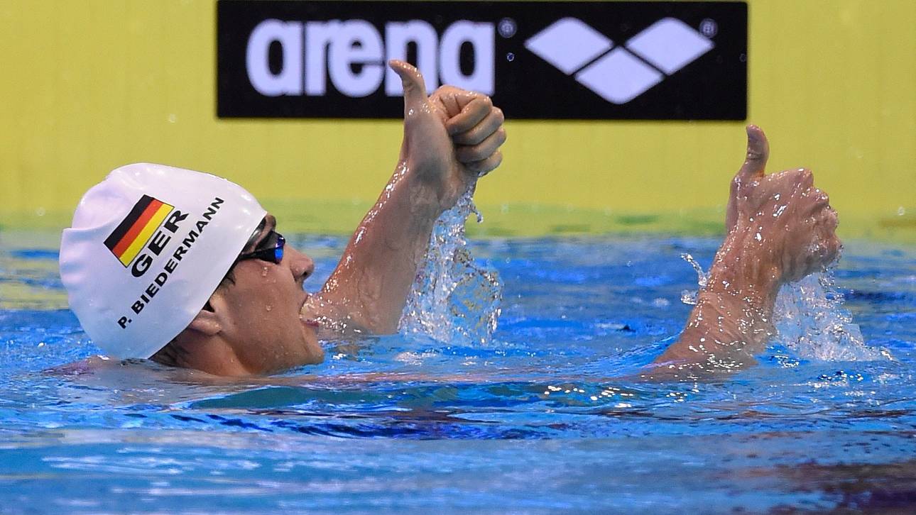 Superstar, Model und zwei Ästheten