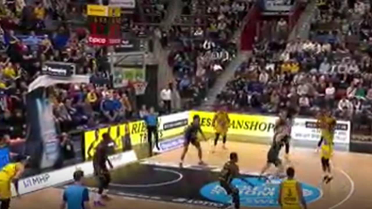 Spiel Highlights zu MHP RIESEN Ludwigsburg - Basketball Löwen Braunschweig
