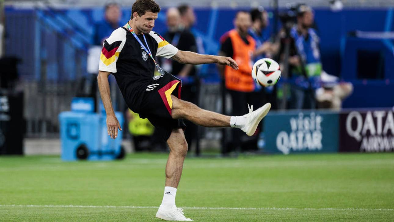 Thomas Müller wollte den Frankfurter Videowürfel abschießen