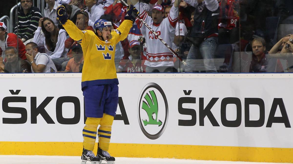 SCHWEDEN: Das Aufgebot wird von Kapitän Mikael Backlund angeführt, der bei den Calgary Flames eine tolle Saison spielte. Er soll den "Tre Kronors" vorne zur Durchschlagskraft verhelfen...