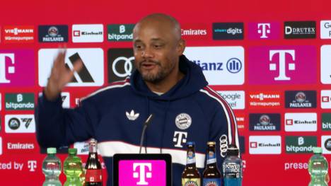 Auf der Pressekonferenz des FC Bayern vor dem Spiel gegen den FC Schalke 04 hat Bayern-Trainer Vincent Kompany lobende Worte für SPORT1-Chefreporter Stefan Kumberger übrig.
