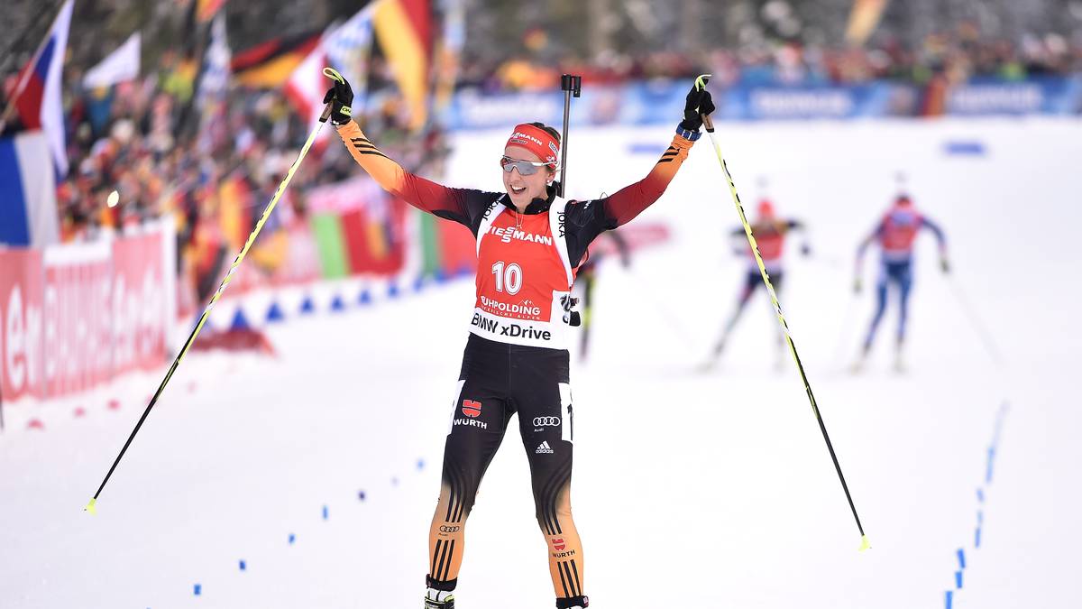 Mit dem zweiten Platz im Massenstart von Ruhpolding gelingt Franziska Preuß endlich ihr erstes Weltcup-Podium. Beim Schießstand leistet sie sich noch ab und zu Aussetzer. Kommt sie dort unbeschadet durch, ist Preuß eine Medaille definitiv zuzutrauen. In der Staffel will sie das Olympia-Drama von Sotschi mit Sturz und Stockbruch vergessen machen