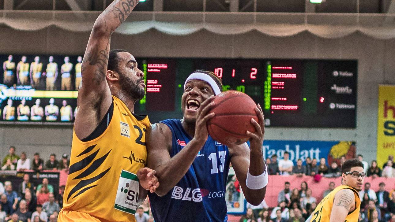 Eisbären erringen Sieg in Tübingen