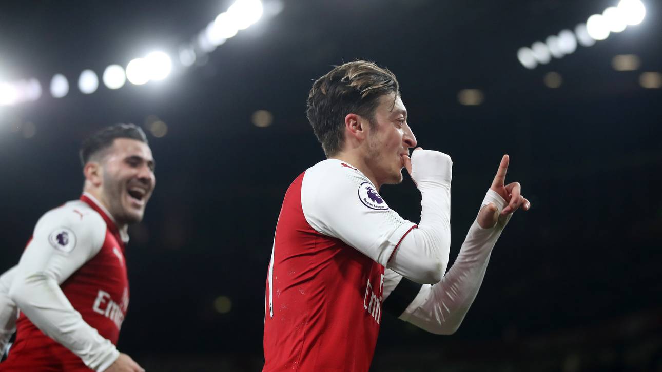 Arsenal bietet Özil Rekordvertrag