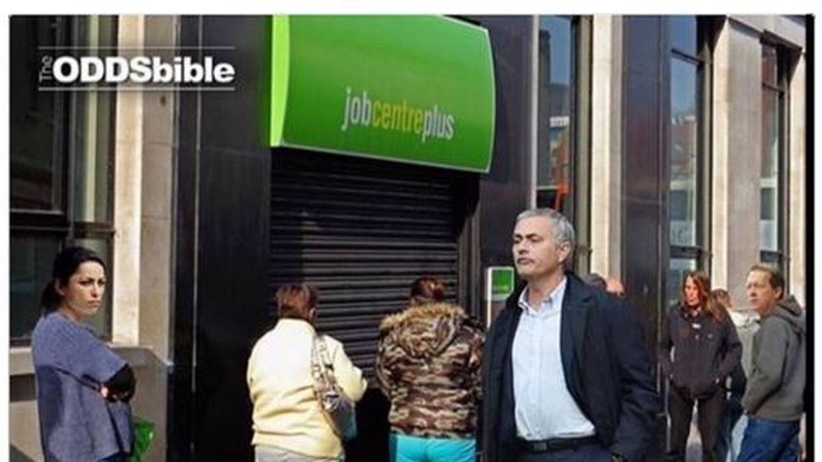 Dieser Liverpool Fan scheint jedenfalls schon zu wissen, was Mourinho am Montag vor hat: den Gang zum Arbeitsamt