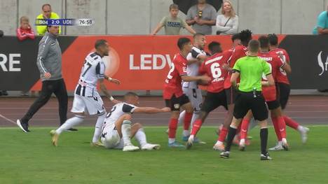 Bayer 04 Leverkusen traf in der Vorbereitung auf Udinese Calcio. Beim 2:1 gegen die Mannschaft aus der Serie A zeigte die Mannschaft noch einige Baustellen, aber auch einige Glanzmomente. 