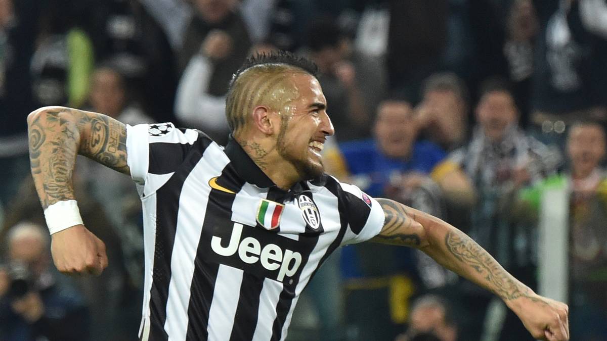 ...und bejubelt seinen Treffer ausgelassen!