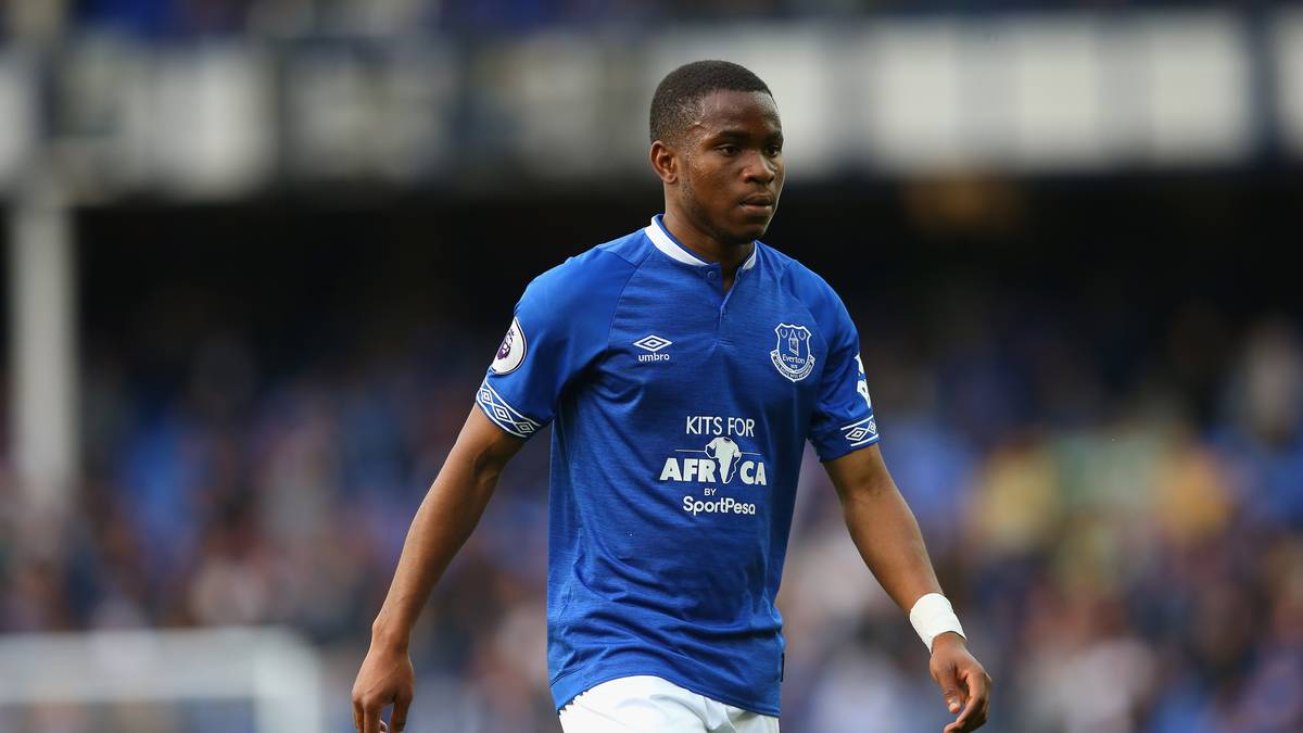 Everton-Coach Marco Silva rügte ihn zuletzt wegen mangelnder Trainingsleistungen, sprach aber auch vom "großen, großen Potenzial" des Flügelspielers. Offenbar benötigt Lookman noch etwas Zeit für den endgültigen Durchbruch. Bei Englands hochtalentiertem Nachwuchs ist fraglich, ob er diese weiterhin bekommt