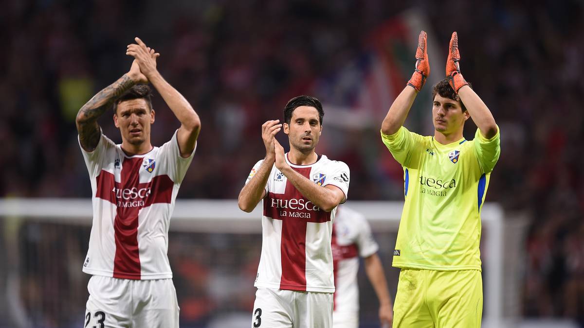 In der spanischen La Liga läuft es für SD HUESCA und RAYO VALLECANO punktetechnisch zwar etwas besser, doch der Klassenerhalt wird für die beiden Aufsteiger zur Herkules-Aufgabe, denn auf Rang 18 und 17 rangieren CELTA VIGO und der FC VILLARREAL, deren Kader drei bzw. vier Mal so teuer sind wie die der Liga-Neulinge