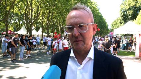 Stuttgarts Vorstandsvorsitzender Alexander Wehrle lässt die VfB-Anhänger aufatmen. Im Exklusiv-Interview schließt der VfB-Boss die Abgänge von Jamie Leweling und Angelo Stiller aus. 