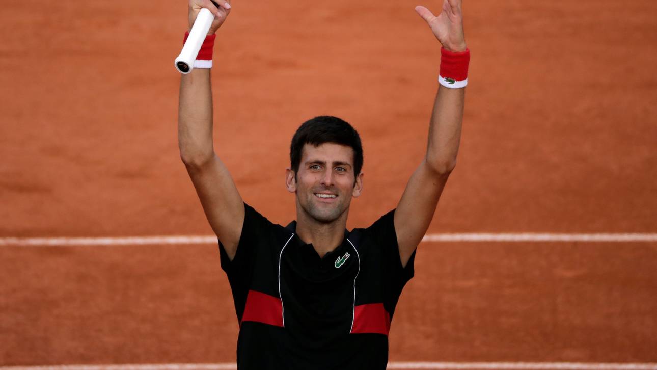 Djokovic stürmt ins Viertelfinale