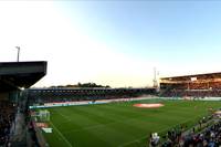 Holstein Kiel ist gegen den FC Bayern ab der ersten Minute chancenlos. Spaß haben sie im hohen Norden trotzdem - von den Fans bis hin zum Stadionsprecher, der mit einem Kult-Spruch für Lacher sorgt.