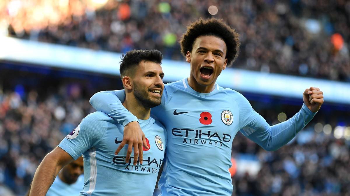 Im Verein läuft es allerdings blendend. Wettbewerbsübergreifend netzt Sane in der abgelaufenen Spielzeit 14 Mal, dazu bereitet er 19 Tore vor. Laut "CIES Football Observatory" erhöht sich sein Marktwert um satte 63 Millionen auf 151,2 Millionen - Rang drei hinter Mohamed Salah und Ederson