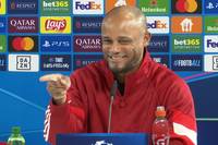 Bayerns Trainer Vincent Kompany philosophiert vor dem Champions-League-Spiel gegen Benfica über den neuen Liga-Modus. Nach seinem Monolog wendet er sich an die Reporter, um Missverständnissen vorzubeugen.