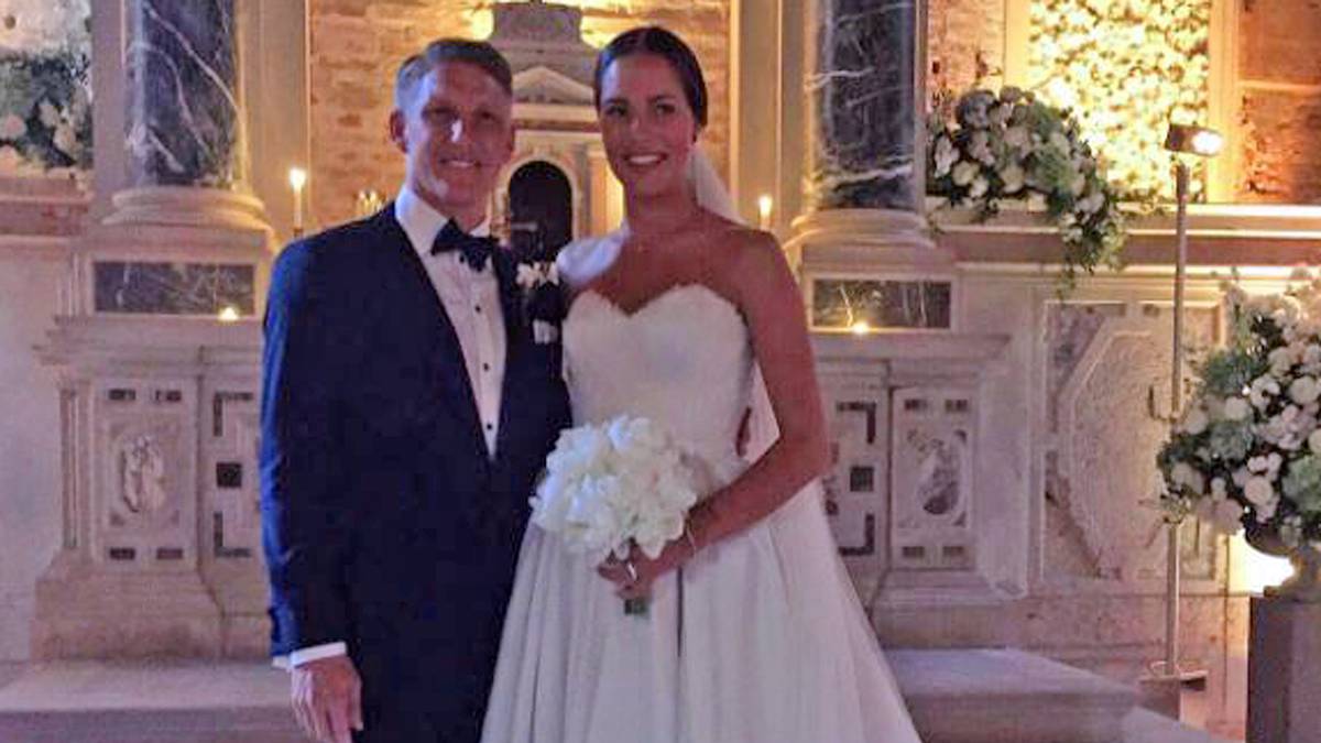 und kurz darauf verbreitet ihr Ehemann dieselbe Nachricht