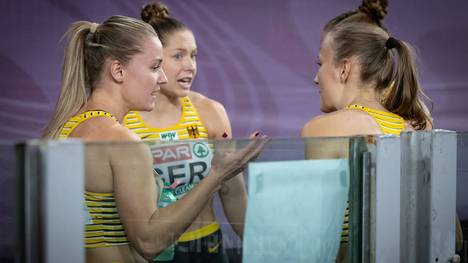 Gina Lückenkemper (2.v.l.) verpasste mit der Staffel die erhoffte Medaille