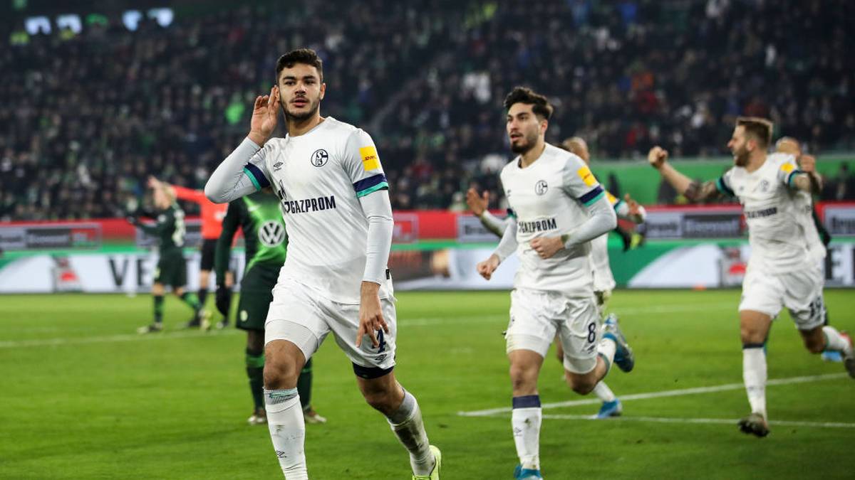 Der erst 19 Jahre alte Ozan Kabak (Bild) hat sich nach Verletzungssorgen sehr schnell zum Abwehrchef entwickelt. Nach seinem Wechsel fiel der Türke zunächst aus, verpasste aber ab dem zehnten Spieltag keine Minute mehr. Dazu kommen drei Tore für die Königsblauen