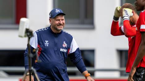 Köln-Trainer Steffen Baumgart stützt Hansi Flick den Rücken. Er sieht in Deutschland deutlich größere Probleme als Flick auf der Trainerbank.