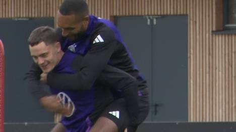 Die Nationalmannschaft befindet sich derzeit im Trainingslager in Herzogenaurach und die Stimmung scheint vor dem WM-Qualifikationsspiel gegen Luxemburg großartig zu sein.