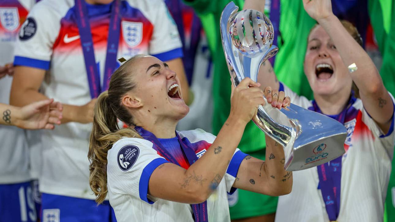 FC Bayern feiert EM-Heldin