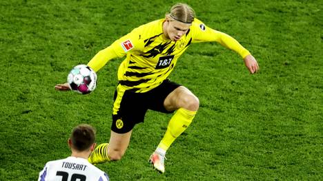 Erling Haalands Berater Mino Raiola und sein Vater Alf-Inge waren offenbar auf Gesprächstour in Spanien. BVB-Sportdirektor Michael Zorc nimmt es gelassen.