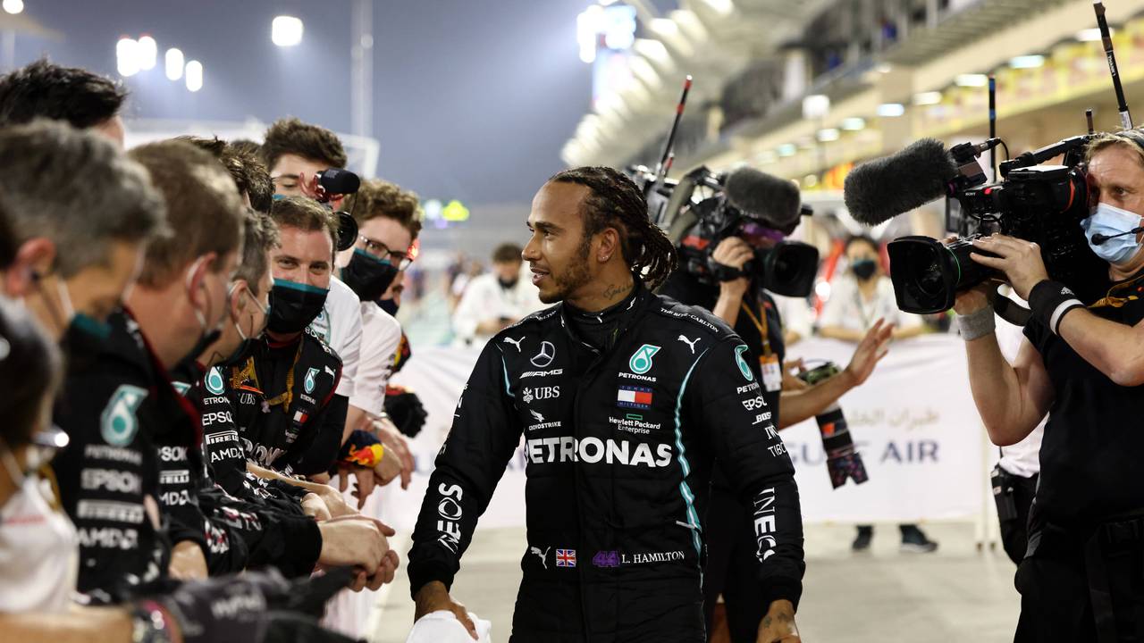 Lewis Hamilton und Mercedes einig
