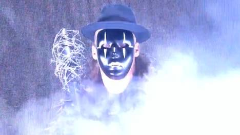 Chris Jericho feierte als "Painmaker" bei einen großen Sieg über Eddie Kingston bei AEW Dynamite: Fyter Fest