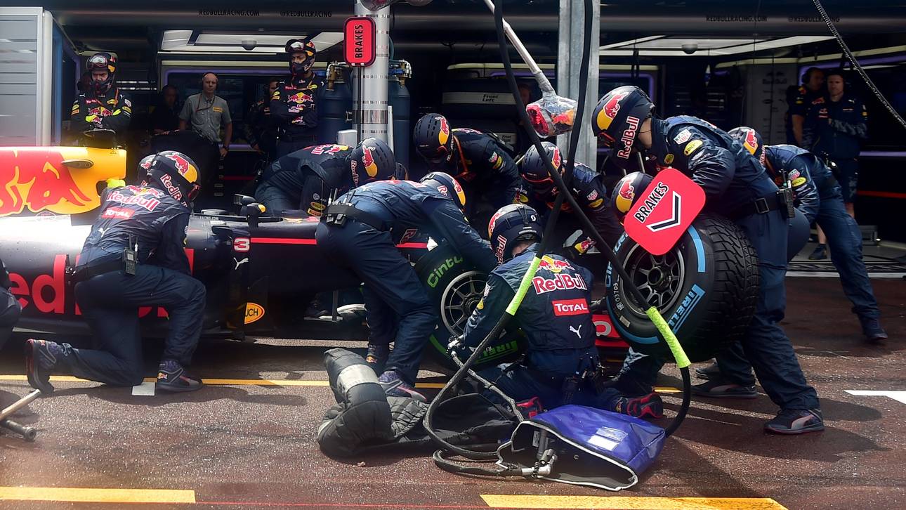 Red Bull entschuldigt sich bei Ricciardo