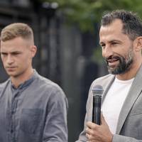 Joshua Kimmich findet nach dem Aus von Julian Nagelsmann beim FC Bayern deutliche Worte bezüglich der Freistellung. Sportvorstand Hasan Salihamidzic kontert diese Aussagen im STAHLWERK Doppelpass.
