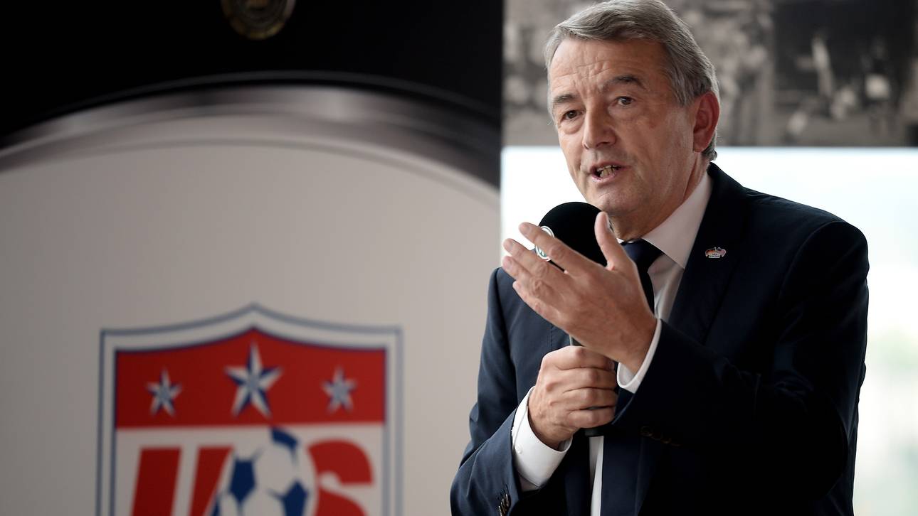 FIFA-Krise: UEFA für Neuwahlen 2015