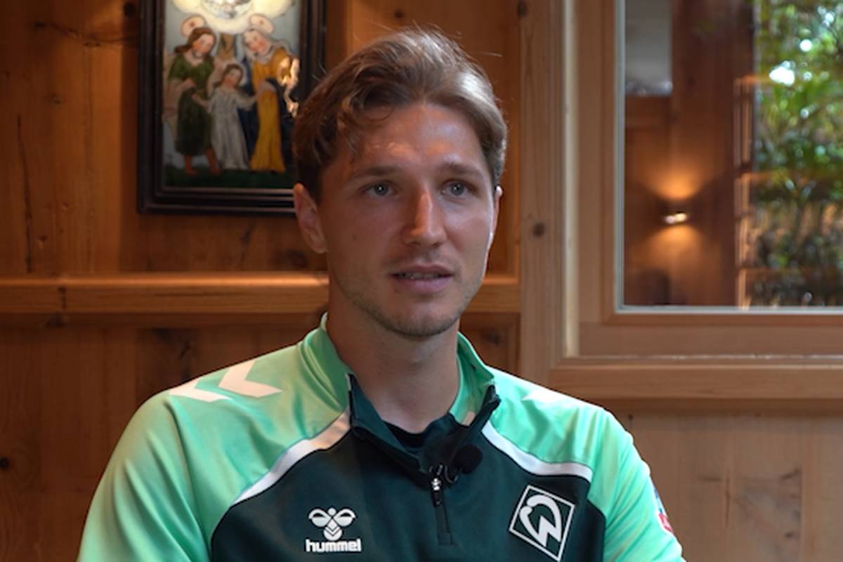 Werder-Profi Niklas Stark hat sich im SPORT1-Exklusivinterview von einer ganz ehrlichen Seite gezeigt.