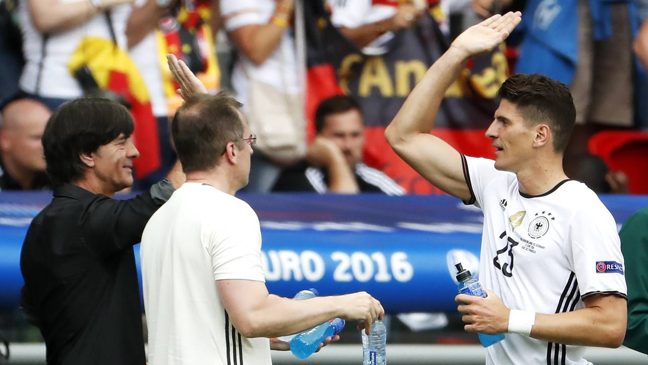 Torjäger: Gomez jagt Möller