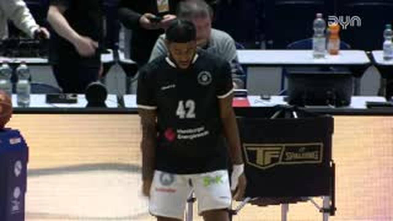 Spiel Highlights zu Basketball Löwen Braunschweig - Veolia Towers Hamburg (1)