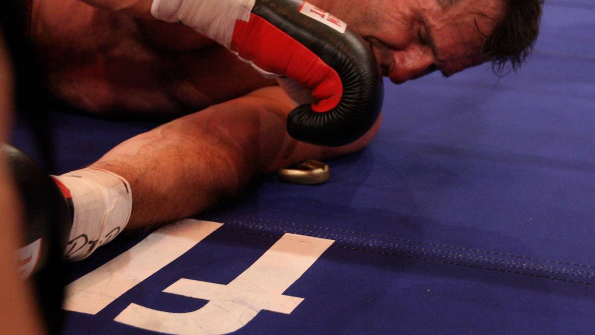 LARS RIEDEL: Der Diskus-Riese musste das Verlieren lernen - erst bei "Let's Dance", dann beim "Promiboxen". Technischer K.o. nach einer Geraden des "Bloodhound Gang"-Bassisten Evil Jared