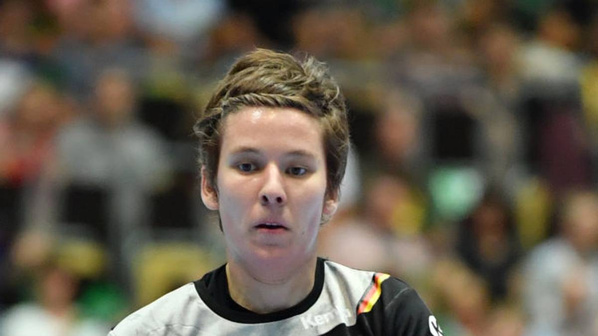 ALINA GRIJSEELS (Rückraum) - Seit 2014 bei den Handballerinnen von Borussia Dortmund aktiv. Studiert neben dem Sport Grundschullehramt an der Dortmunder TU