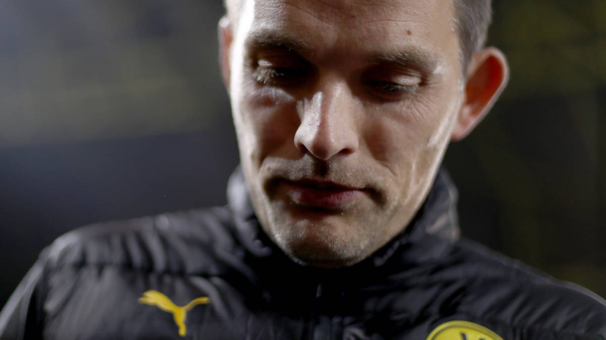 Auf der einen Seite fehlen Reus, Rode und vielleicht auch Guerreiro, auf der anderen Vidal, Martinez, Coman und Robben: Wer also läuft im Kracher zwischen BVB und Bayern überhaupt auf? SPORT1 und iMFootball zeigen die voraussichtlichen Aufstellungen des 11. Spieltags