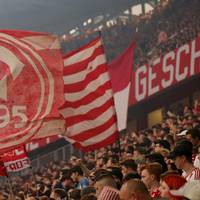 Fußball-Zweitligist Fortuna Düsseldorf erfährt für sein erstes Gratisspiel große Resonanz - die Rede ist von knapp 120.000 Ticket-Anfragen.