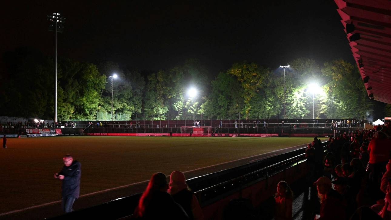 Derby nach Flutlicht-Panne neu angesetzt