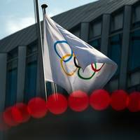 Der Widerstand gegen Pläne für die Wiedereingliederung von Athleten aus Russland und Belarus in den Weltsport formiert sich offenbar.