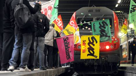 Employees of French state-owned railway