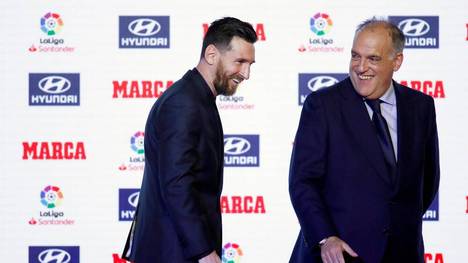 Javier Tebas (r.) hofft, dass Barca Messi halten kann