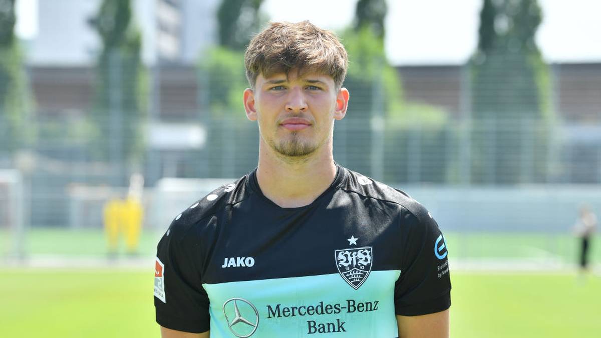 PLATZ 3: Gregor Kobel (VfB Stuttgart): Weisse Westen: 10 - Gegentore: 37