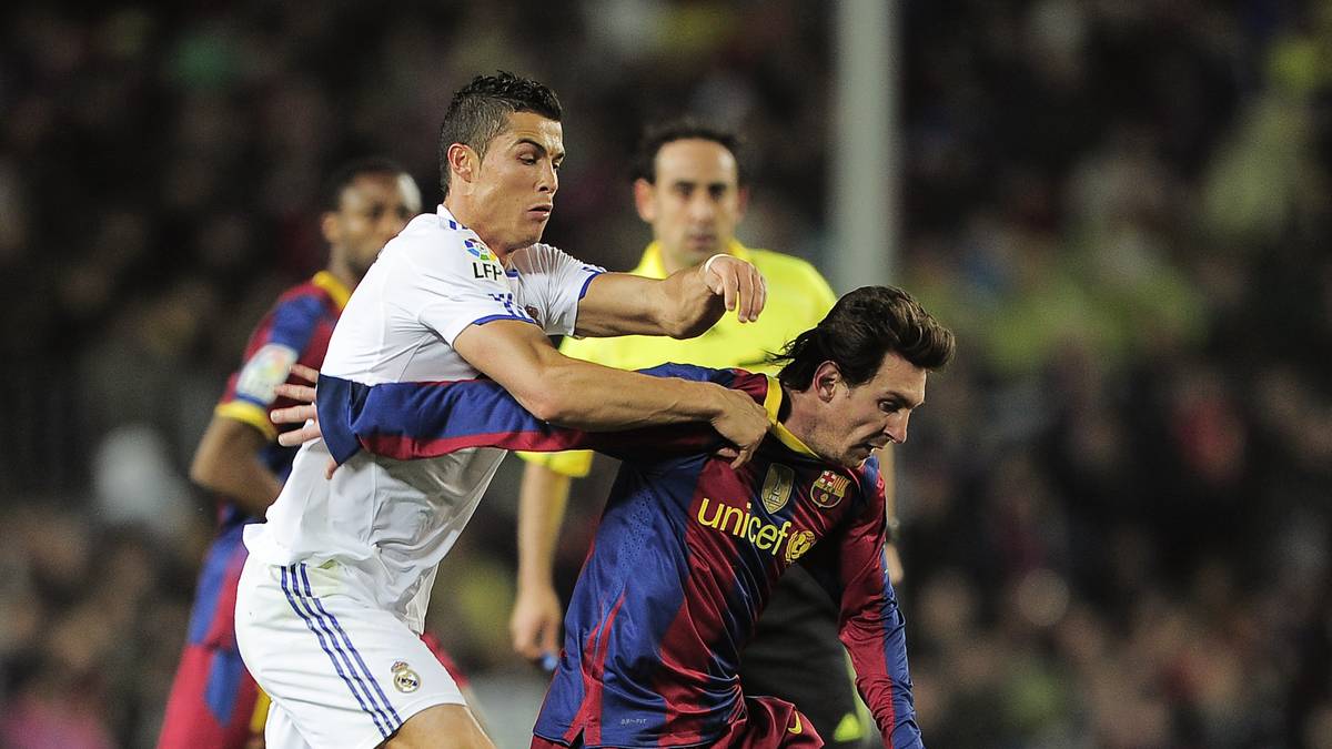 Ronaldo zog gegen Messi den Kürzeren, Real kassierte die nächste historische Klatsche. 0:5 endete der erste Clasico mit Mourinho an der Seitenlinie. Es war Barcas bislang größte Machtdemonstration in diesem Jahrtausend