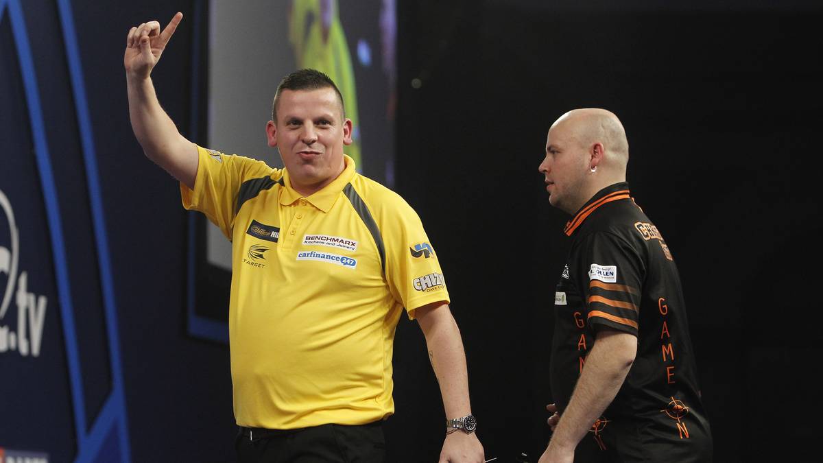 Doch Chizzy setzt da noch einen drauf! Er wirft im Spielverlauf 16 180er und jubelt über den Achtelfinaleinzug