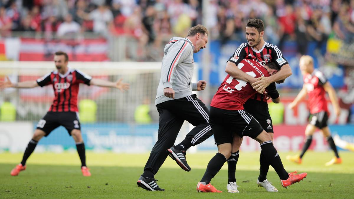 Kollektiv ausrasten. So recht weiß noch keiner wohin mit sich. Solche Erfolge sind eben nicht alltäglich in Ingolstadt